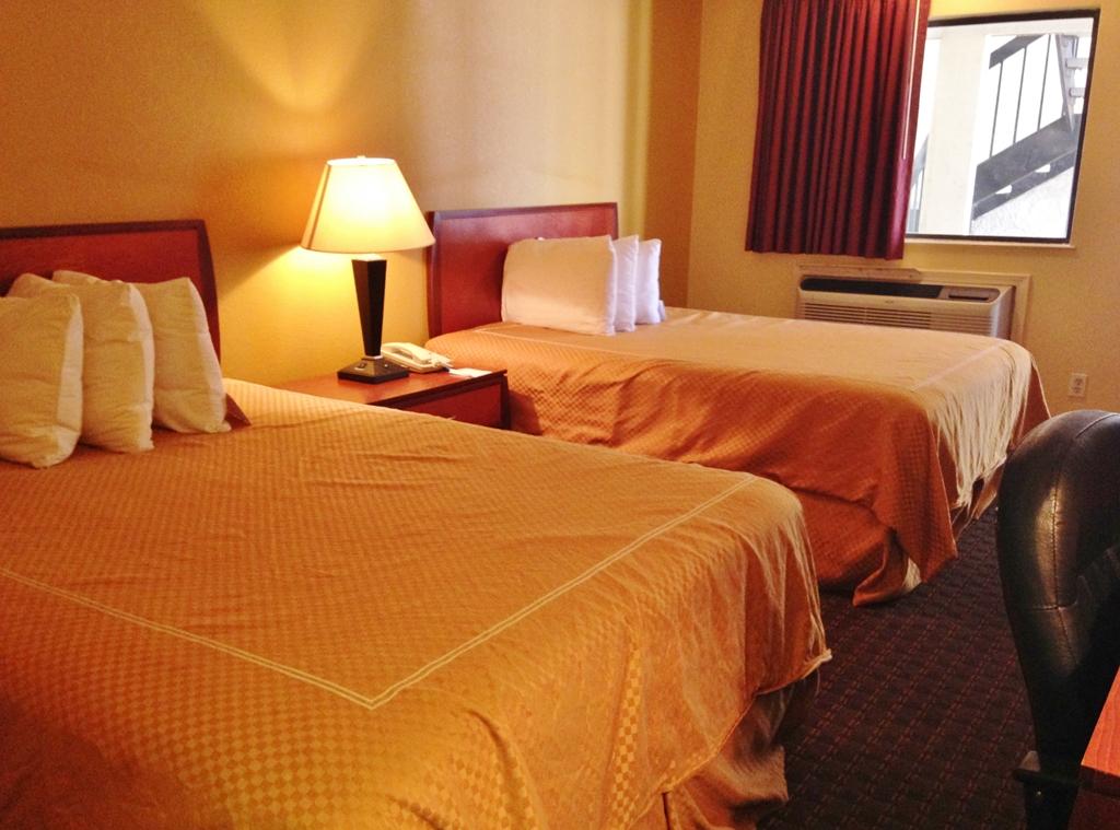 Americas Best Value Inn Yukon Kamer foto