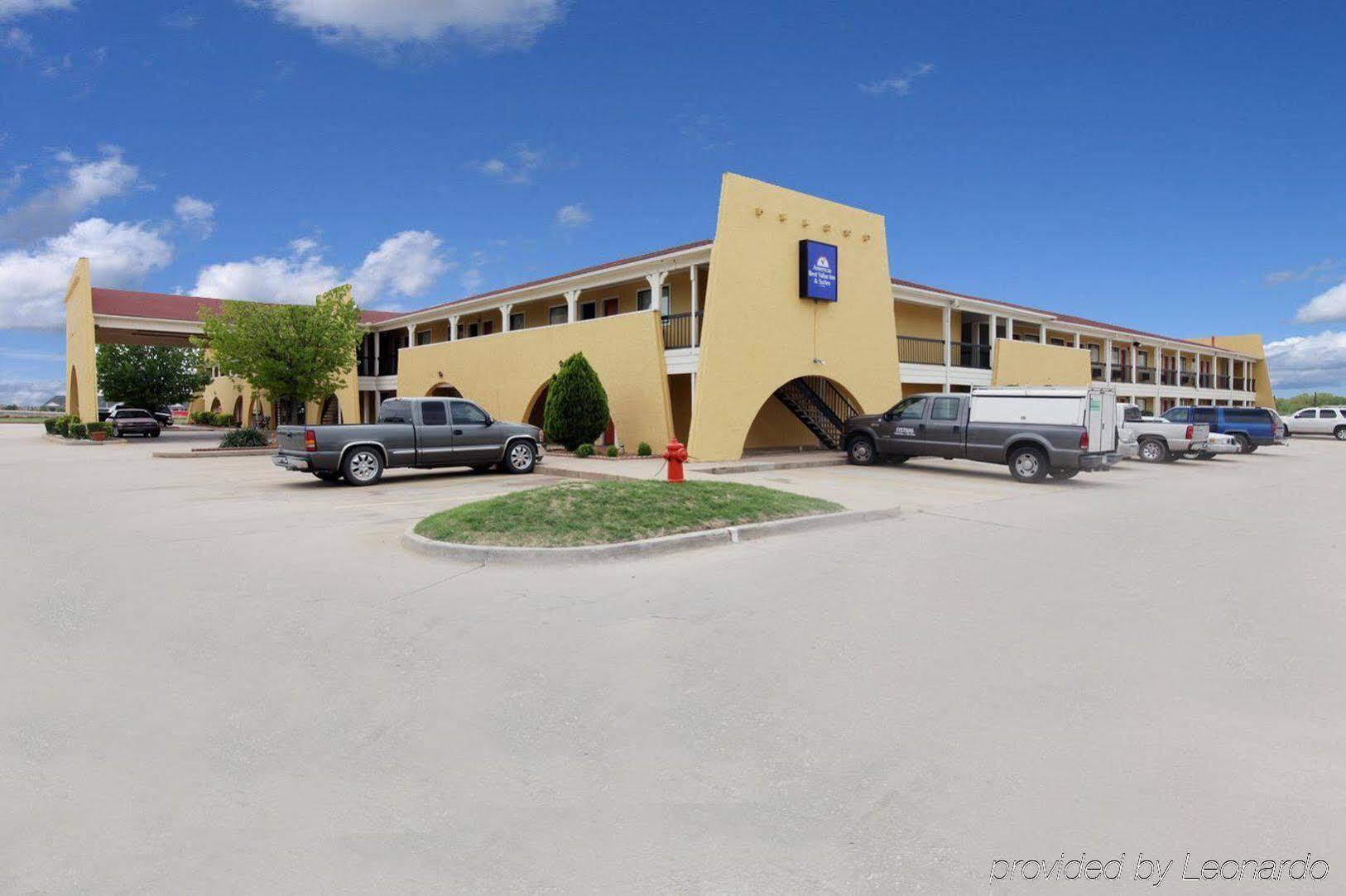 Americas Best Value Inn Yukon Buitenkant foto